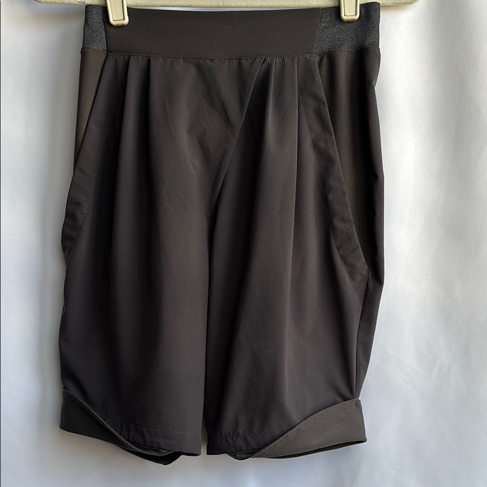 VPL Women's black  Athletic Shorts XSmall
